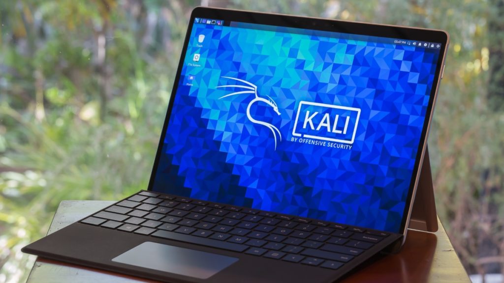 Lanzamiento-de-Kali-Linux-20204-6-nuevas-funciones-para-hackers