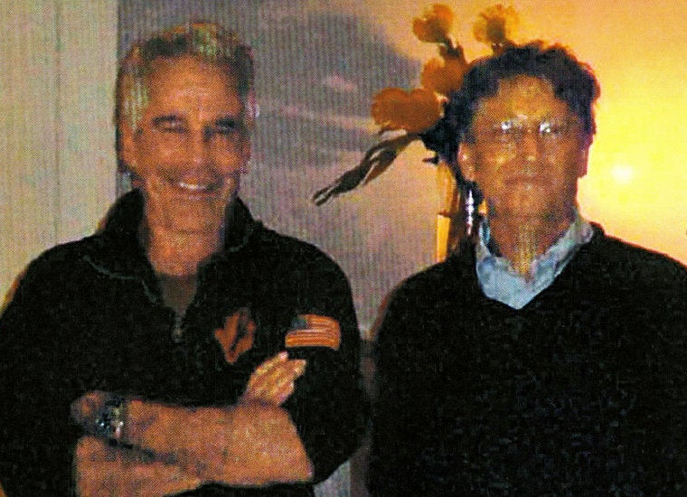 Jeffrey Epstein y Bill Gates en una foto de archivo